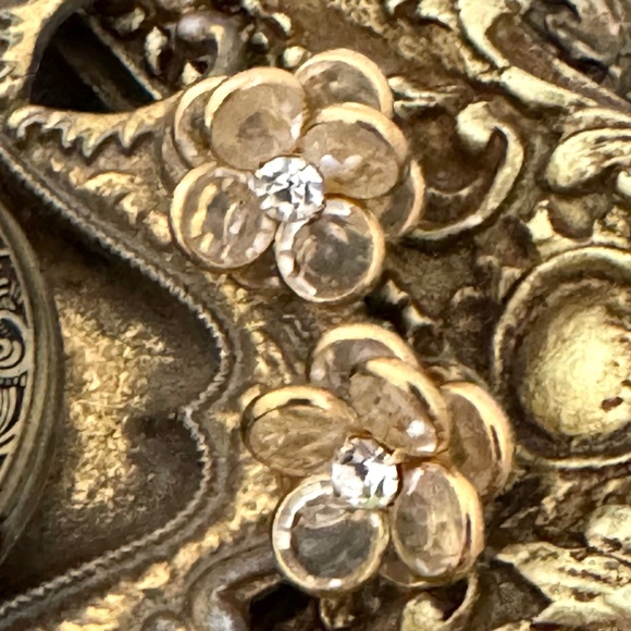 SWAROVSKI • Florere Crystal Clear Flower Earrings - Picture 4 of 4